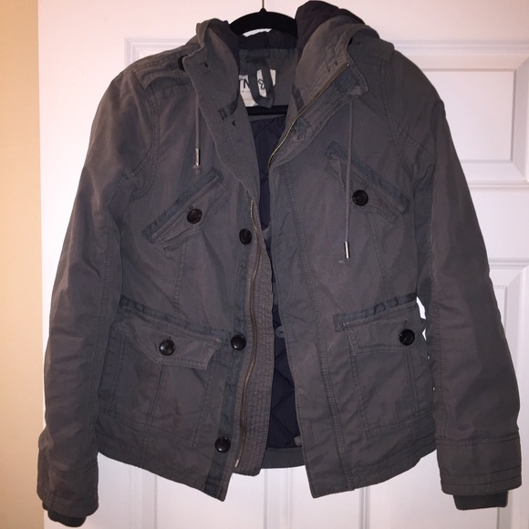 Aritzia Jackets & Blazers - TNA (Aritzia) Plantoon Military Jacket Sz Small